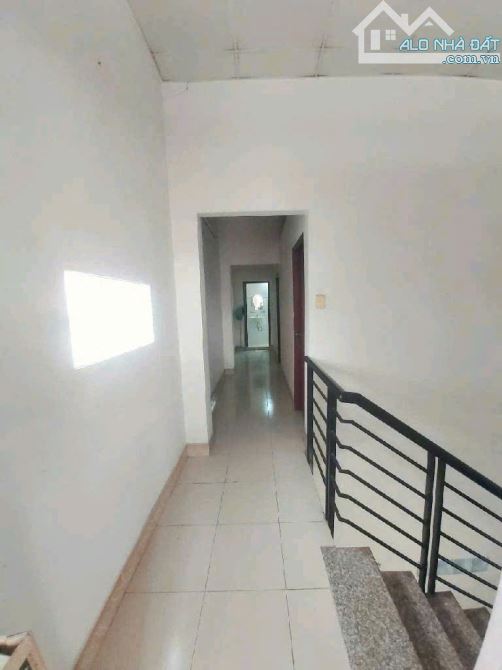 🔥 NHÀ SONG HÀNH QL22 – 3 TỶ 550 – 87M² 🔥