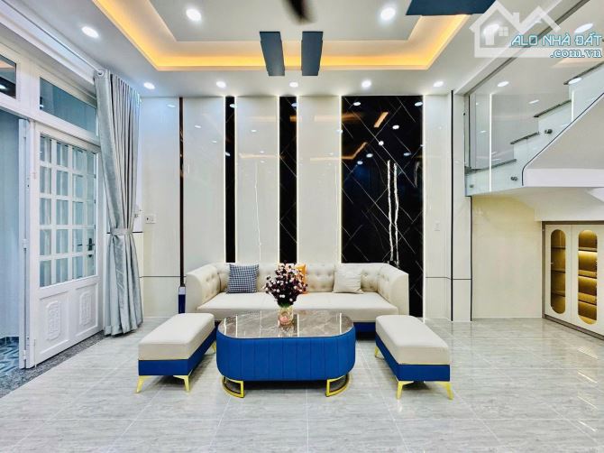 Mua Ngay Nhà Đi ‼️ Cần bán ngộp căn nhà Đường Hồng Hà - TPHCM / Giá 2 Tỷ 680 Triệu - 1