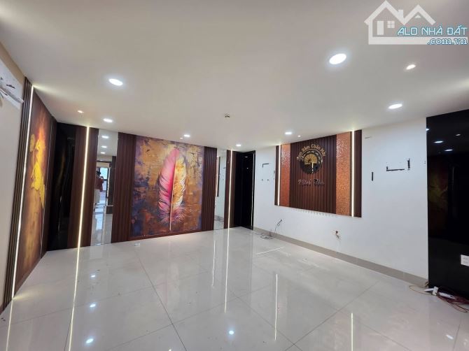 Cho thuê toà nhà Mặt tiền Lý Thái Tổ 10x24 - 1