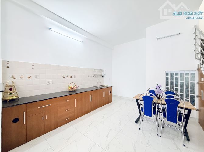 NGUYỄN MỘNG TUÂN - NHÀ 2 TẦNG 2 MÊ - 58M2 - Ô TÔ THÔNG - GẦN BẾN XE - 1