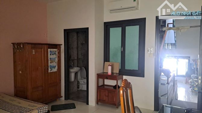 CHO THUÊ NHÀ MẶT TIỀN  TRNG TÂM SÁT CẦU RỒNG | 3 TẦNG |  70m2đ | 3 PN | GIÁ 26 TRIÊU - 1