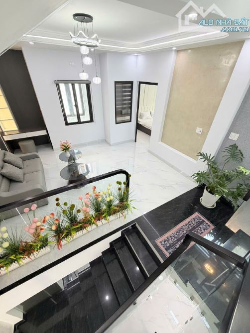Nhà Tô Hiệu phong cách tân cổ điển khang trang - 12