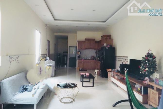 NHÀ VƯỜN GẦN CHỢ THỚI TỨ 115m2 - NGANG HƠN 8M -Ô TÔ NGỦ TRONG NHÀ- GIÁP QUẬN 12- HƠN 5 Tỷ - 2