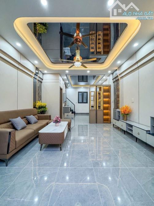 NHÀ 1 TRỆT 1 LÂU GÓC 2 MẶT TIỀN .TRỤC CHÍNH HẺM 386 Đ.TRẦN NAM PHÚ - FULL NỘI THẤT CAO CÂP - 2