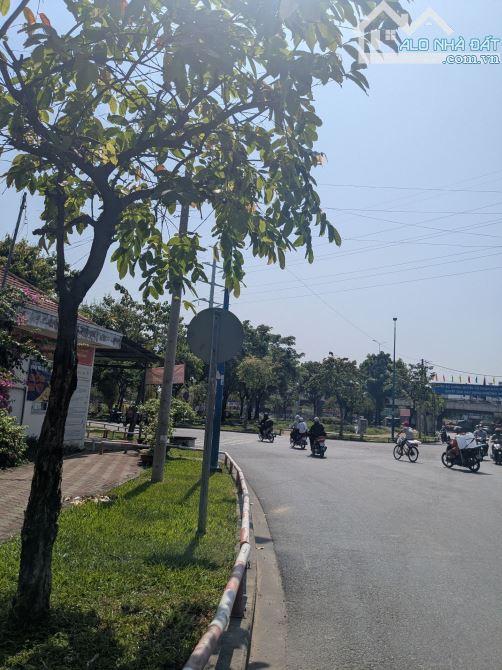Cho thuê kho xưởng MẶT TIỀN TRƯƠNG THỊ HOA, gần Metro Q12 - 550m2 - giá 50tr - 2