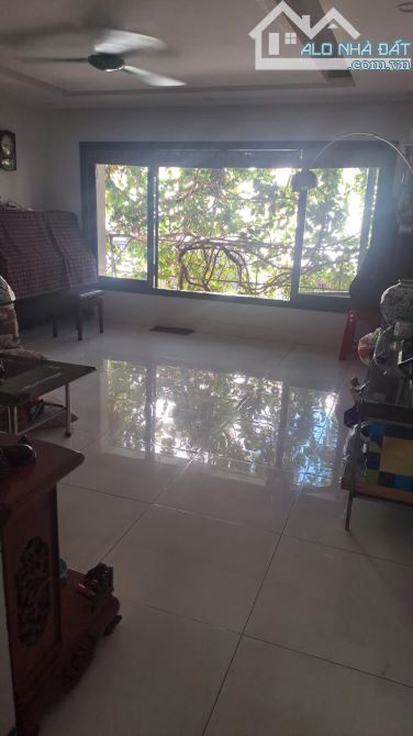 CHO THUÊ NHÀ MẶT TIỀN  TRNG TÂM SÁT CẦU RỒNG | 3 TẦNG |  70m2đ | 3 PN | GIÁ 26 TRIÊU - 2
