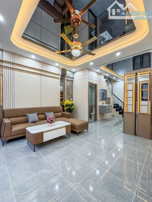 NHÀ 1 TRỆT 1 LÂU GÓC 2 MẶT TIỀN .TRỤC CHÍNH HẺM 386 Đ.TRẦN NAM PHÚ - FULL NỘI THẤT CAO CÂP - 3