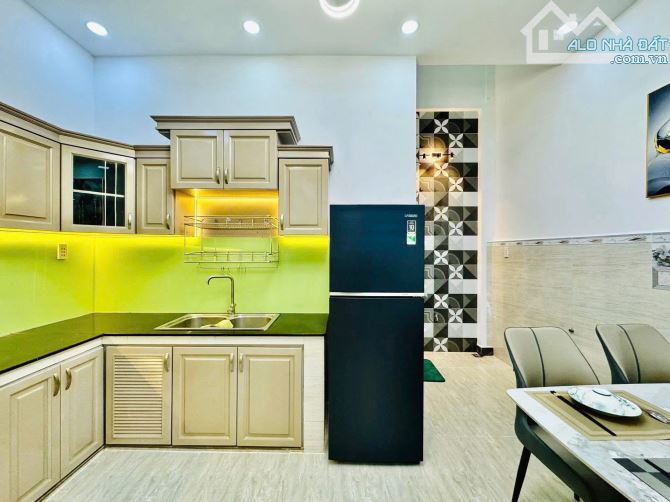 Mua Ngay Nhà Đi ‼️ Cần bán ngộp căn nhà Đường Hồng Hà - TPHCM / Giá 2 Tỷ 680 Triệu - 4