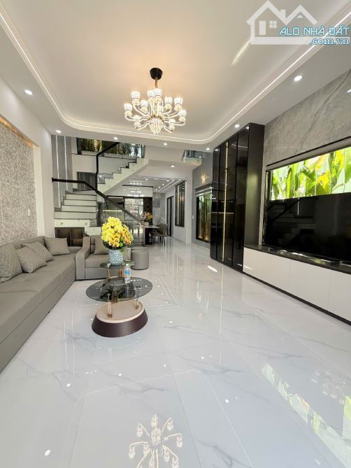 Nhà Tô Hiệu phong cách tân cổ điển khang trang - 4