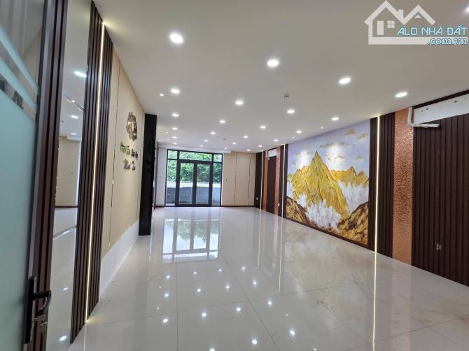 Cho thuê toà nhà Mặt tiền Lý Thái Tổ 10x24 - 4