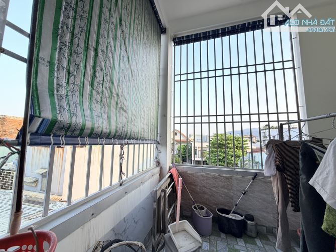 NGÔ CHÂN LƯU – NHÀ 3 TẦNG 5PN - Ô TÔ TRONG NHÀ – ĐƯỜNG THÔNG RỘNG 4,5M - NHÀ SIÊU ĐẸP - 4