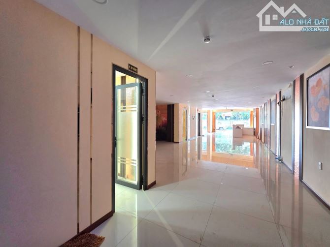Cho thuê toà nhà Mặt tiền Lý Thái Tổ 10x24 - 5