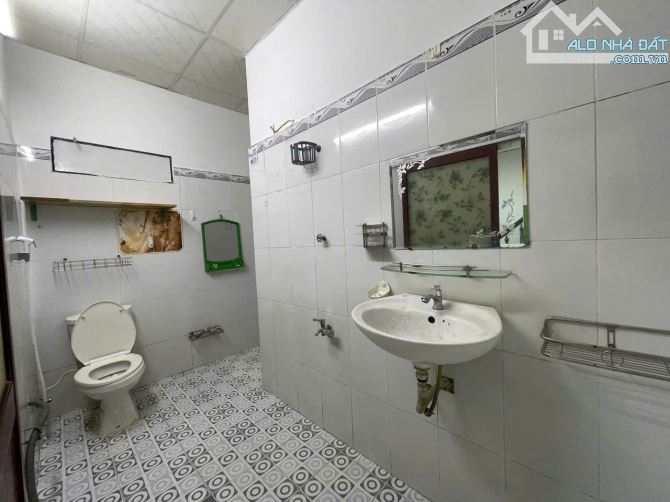 Bán nhà hẻm ô tô Lương Định Của gần Chợ Chiều, 107m2 giá chỉ 3 tỷ 550tr - 5