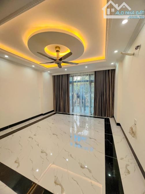 CHÍNH CHỦ BÁN GẤP NHÀ 5 TẦNG, THANG MÁY, VỈA HÈ 5M, Ở SƯỚNG, KINH DOANH ĐỈNH CAO, VĂN PHÚ - 4