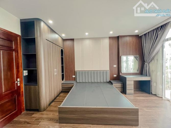CHÍNH CHỦ BÁN GẤP NHÀ 5 TẦNG, THANG MÁY, VỈA HÈ 5M, Ở SƯỚNG, KINH DOANH ĐỈNH CAO, VĂN PHÚ - 8