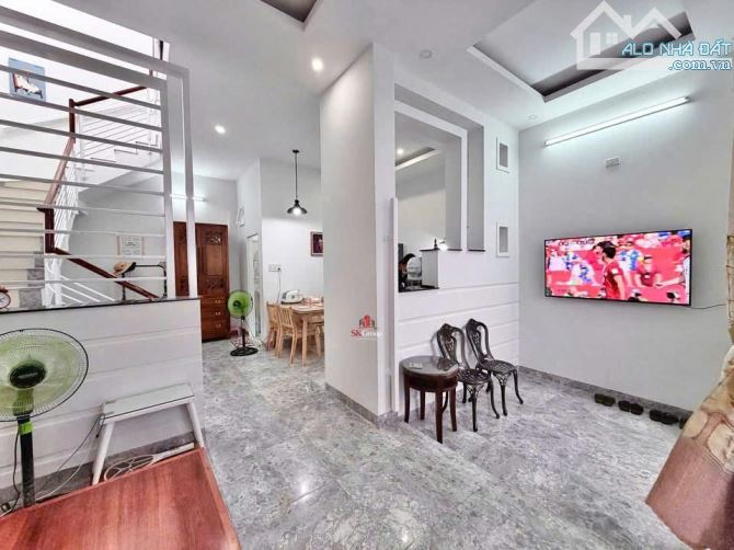 Cho thuê nhà Hẻm Hoàng Diệu - Phước Long - Nam Nha Trang  ➖ DT: 120m2. Gồm 2 PN, 2 WC