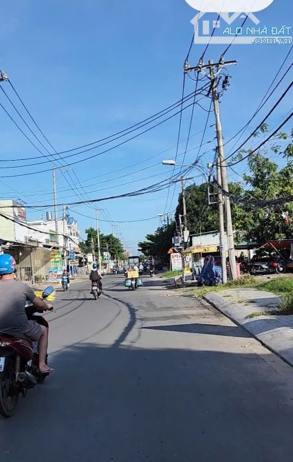 BIỆT THỰ ĐẸP 250M² ĐƯỜNG 8 AN PHÚ TÂY, BÌNH CHÁNH, NHỰA 20M, HƯỚNG ĐÔNG, GIÁ CHỈ 40TR/M²!