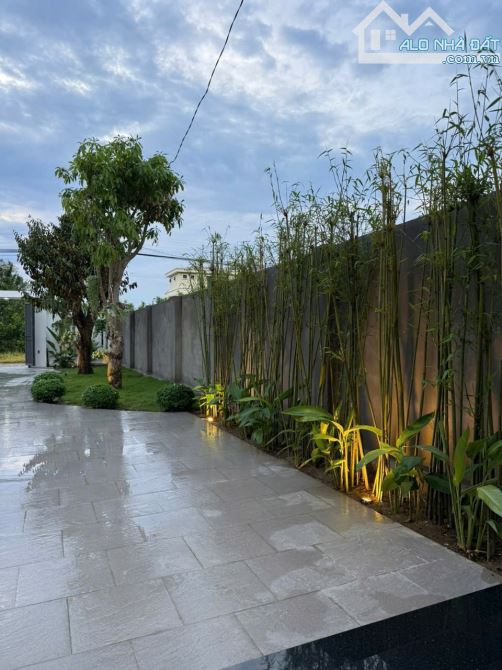 🔴🔴Căn Biệt Thự LUXURY Rộng 570m2 Toạ Lạc Tại Trung Tâm Xã Suối Hiệp (CẠNH TRỤ SỞ CÔNG AN - 2