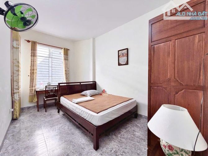 Cho thuê nhà Hẻm Hoàng Diệu - Phước Long - Nam Nha Trang  ➖ DT: 120m2. Gồm 2 PN, 2 WC - 5