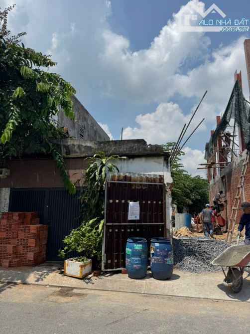 MẶT TIỀN Đ. TIỀN LÂN 15 - SÁT CỔNG KCN VĨNH LỘC GẦN PHAN VĂN HỚN NHÀ C4 60M2. CHỈ HƠN 3 TỶ