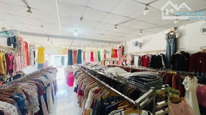 Cg BÁN NHÀ 2 MẶT TIỀN LÝ THƯỜNG KIỆT, TT. HÓC MÔN – 111M^2 NGANG 6.2M – SẴN DÒNG TIỀN 15TR - 1