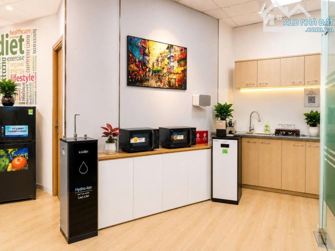 VĂN PHÒNG TRỌN GÓI FULL DV NGÃ 4 VINCOM 20M2 - 50M2 GIÁ 6,8 TRIỆU/THÁNG, VÀO NGAY - 4