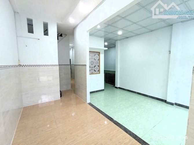 Bán nhà 2 tầng nở hậu trung tâm phường Thủ Đức hẻm xe hơi diện tích 100m2 - 9