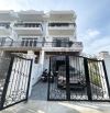 NHÀ 3 TẦNG VỊ TRÍ 2 PHẠM VĂN ĐỒNG-GẦN UBND PHƯỜNG MỸ THƯỢNG