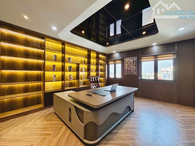 NGỘP VỐN CẦN BÁN NHANH SIÊU PHẨM NGUYỄN THỊ MINH KHAI, QUẬN 1 - GIÁ: 5,73TỶ/84,6M2 (4,7x18 - 10