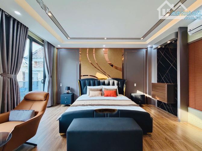NGỘP VỐN CẦN BÁN NHANH SIÊU PHẨM NGUYỄN THỊ MINH KHAI, QUẬN 1 - GIÁ: 5,73TỶ/84,6M2 (4,7x18 - 16