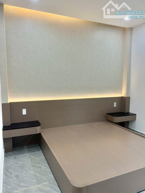 - Nhà 3 tầng FULL NỘI THẤT đường Thạnh Xuân 40 phường Thạnh Xuân Q12, DT 104m2 (4,3x24) đư - 4