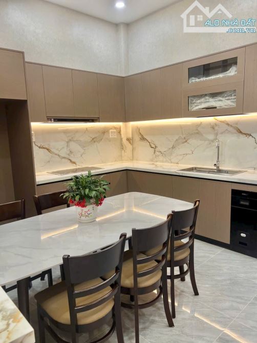 - Nhà 3 tầng FULL NỘI THẤT đường Thạnh Xuân 40 phường Thạnh Xuân Q12, DT 104m2 (4,3x24) đư - 6