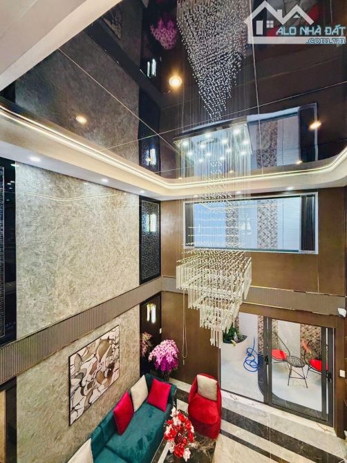 NGỘP VỐN CẦN BÁN NHANH SIÊU PHẨM NGUYỄN THỊ MINH KHAI, QUẬN 1 - GIÁ: 5,73TỶ/84,6M2 (4,7x18 - 6