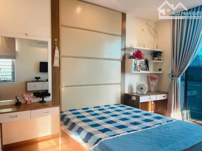 Nhà đẹp 5 tầng, dòng tiền 180 triệu/năm Nguyễn Hữu Thọ, Hải Châu, Đà Nẵng.
