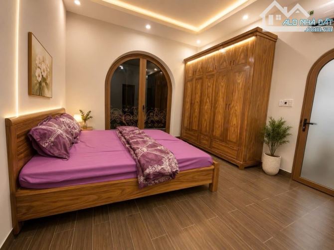 🔥BÁN BIỆT THỰ CÓ HỒ BƠI ĐINH TIÊN HOÀNG - FULL NỘI THẤT - GIÁ CHỈ 8,x tỷ - 1