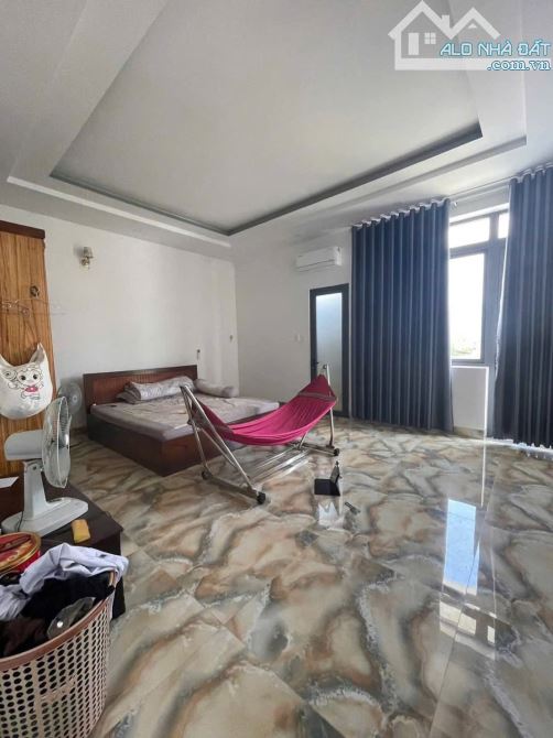 Nhà 3 tầng Diên Phú, hơn 200m², ngang 6m, sân ô tô, giá chỉ 3,4 tỷ - 2