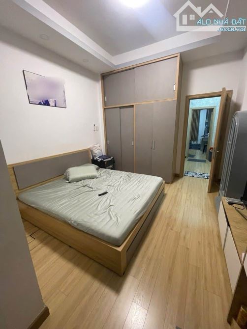 QUẬN 8- NHÀ HXH DƯƠNG BÁ TRẠC - GIÁP QUẬN 1 - CHỦ TẶNG NỘI THẤT - 3.6x17 - 9.6 tỷ - 2