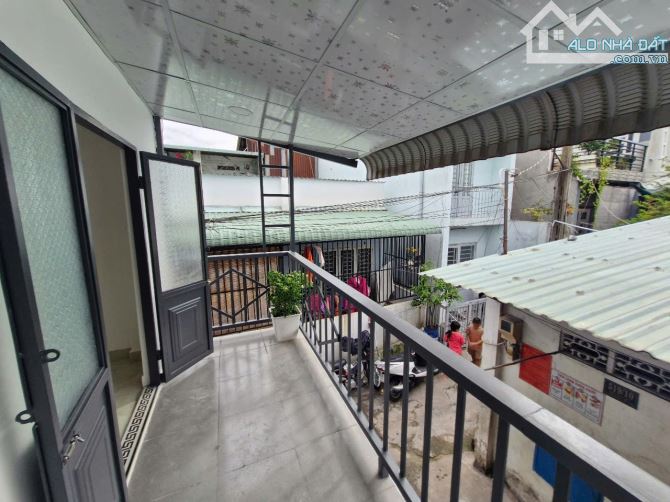 chỉ 2 tỉ 2 sở hữu ngay căn nhà sổ hồng riêng ngay LINH XUÂN ĐỐI DIỆN LINH TRUNG