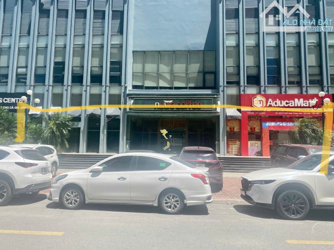 Cho thuê 300m2 MBKD Sàn thương mại mặt tiền 27m2 phố Nguyễn Chánh quân Cầu Giấy