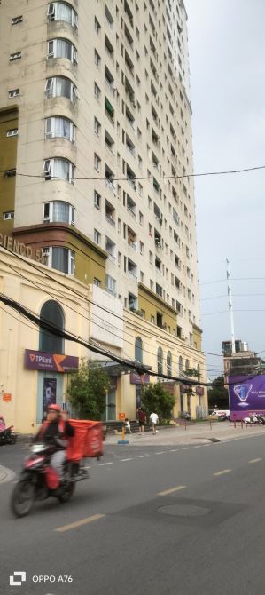 Bán căn hộ cao cấp 3 p ngủ full nội thất sổ hồng sát q. Tân bình