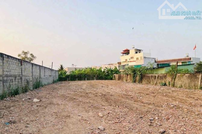 Đất mặt tiền sông Vàm Thuật ,P.Thới An - TPHCM