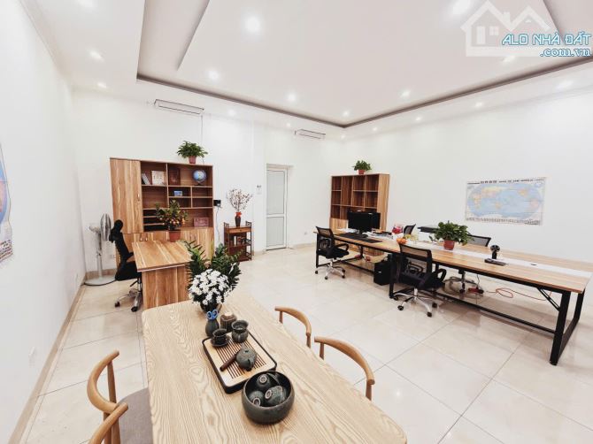 CHO THUÊ VĂN PHÒNG MẶT PHỐ GIẢI PHÓNG 50M2 Giá 9TR5