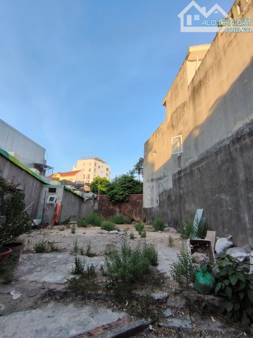 LÔ ĐẤT SÁT BIỂN ~100M . GIÁ ĐẦU TƯ - 1