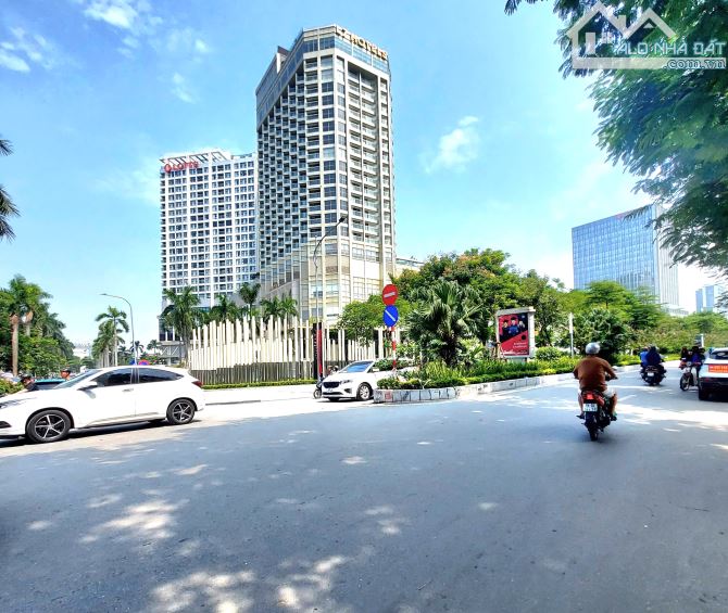 Bán Biệt Thự mặt phố Lạc Long Quân 200m2, giá: 138 tỷ. Tây Hồ - 2