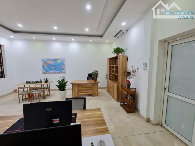 CHO THUÊ VĂN PHÒNG MẶT PHỐ GIẢI PHÓNG 50M2 Giá 9TR5 - 3