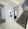 Chính chủ cần bán gấp nhà đẹp ô tô đỗ cửa ngay cổng sân bay