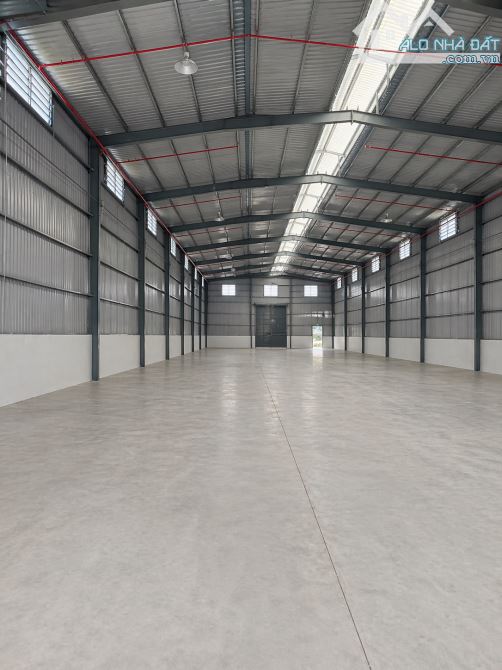 CHO THUÊ XƯỞNG 7.500M² + VP 1.990M² TẠI KCN ĐỨC HÒA – PCCC TỰ ĐỘNG – ĐIỆN 1.000KVA