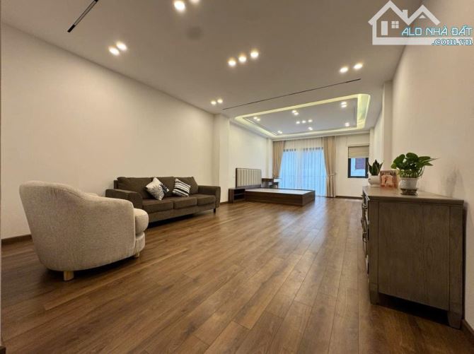 NGUYỄN VĂN CỪ - NHÀ MỚI 7 TẦNG THANG MÁY - GARA Ô TÔ 7 CHỖ - FULL NỘI THẤT CAO CẤP - 12