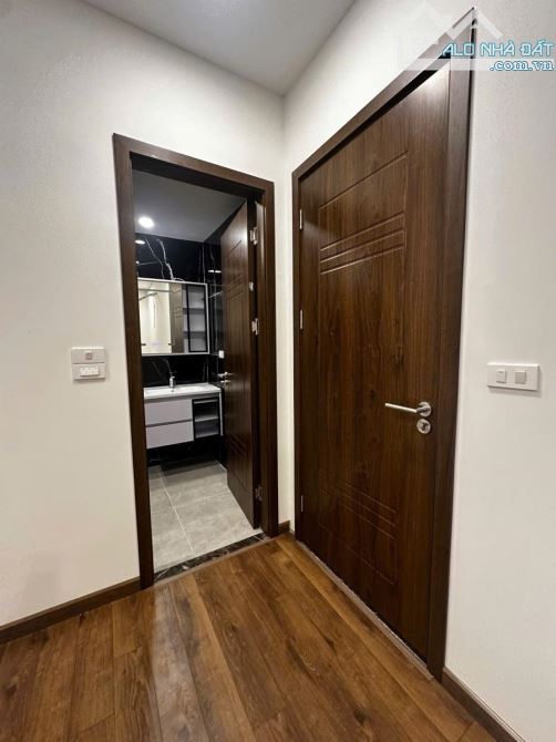 NGUYỄN VĂN CỪ - NHÀ MỚI 7 TẦNG THANG MÁY - GARA Ô TÔ 7 CHỖ - FULL NỘI THẤT CAO CẤP - 13