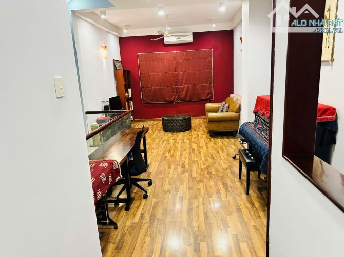 NHÀ HXH TRẦN HƯNG ĐẠO-5 TẦNG ĐẸP-DOANH THU 110 TRIỆU/THÁNG-GIÁ:19 TỶ-GẦN CHỢ BẾN THÀNH! - 18